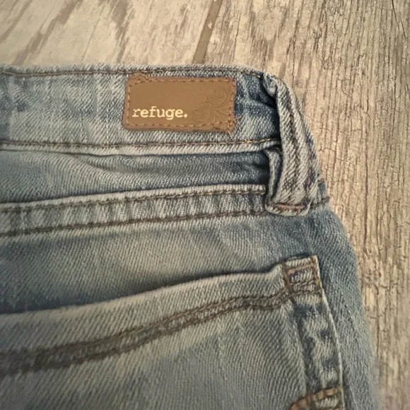 Y2K Refuge Light Wash Low Rise Bootcut  Jeans - Picture 5 of 9